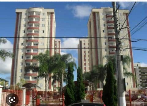 Lindo apt prox da Dutra e Centro