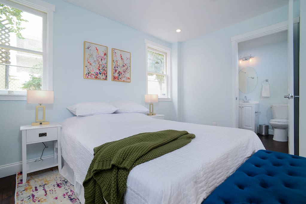 Airbnb Best value in Midtown! (A)