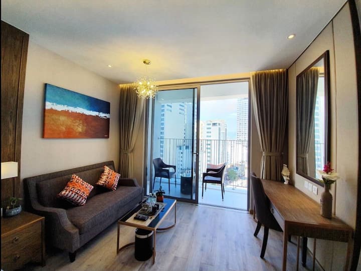 Nice Cityview W/ Balcony, Central, Pool & Gym - Vietnam