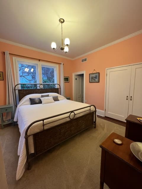 Weaverville Court Street Suite Private Stay