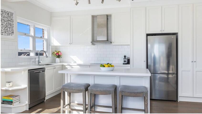 Coastal unit living at its best.