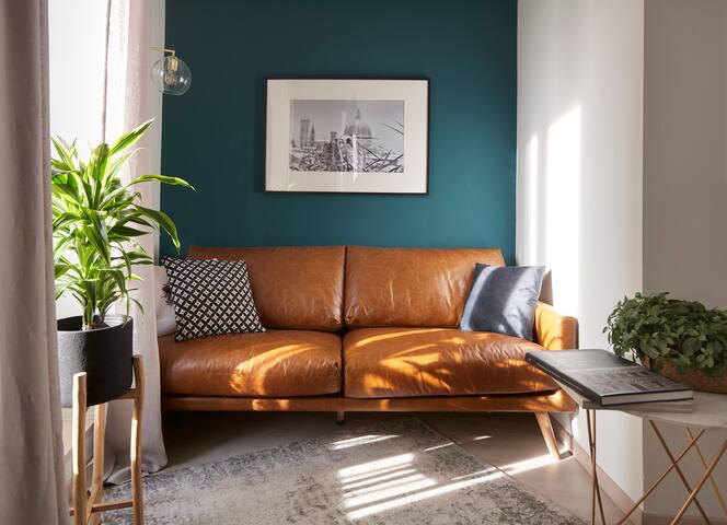 Master 3br With Balcony and River views gallery image 3