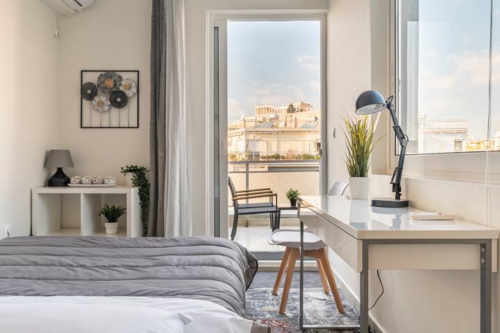 HighEnd 5BDR NewApt w/Breathtaking Acropolis View gallery image 4