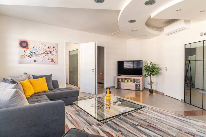 HighEnd 5BDR NewApt w/Breathtaking Acropolis View gallery image 2