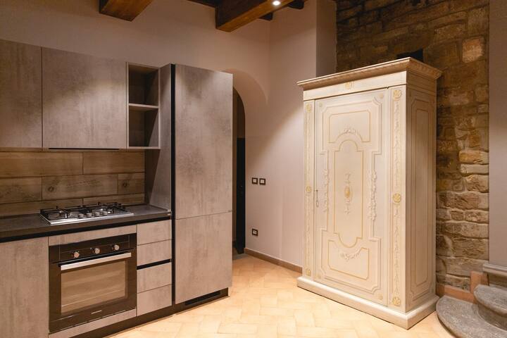 Modern & Serene 3BR 3 minute walk by Duomo gallery image 5