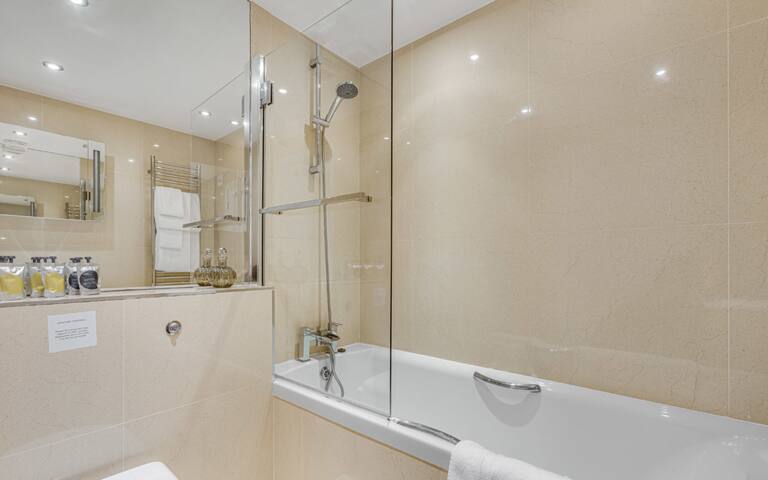 Nell Gwynn Chelsea Accommodation managed Airbnb listing 1