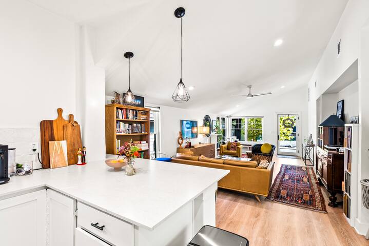 East Austin family home near UT campus gallery image 4