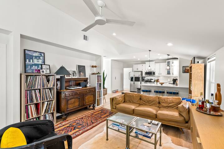 East Austin family home near UT campus gallery image 3