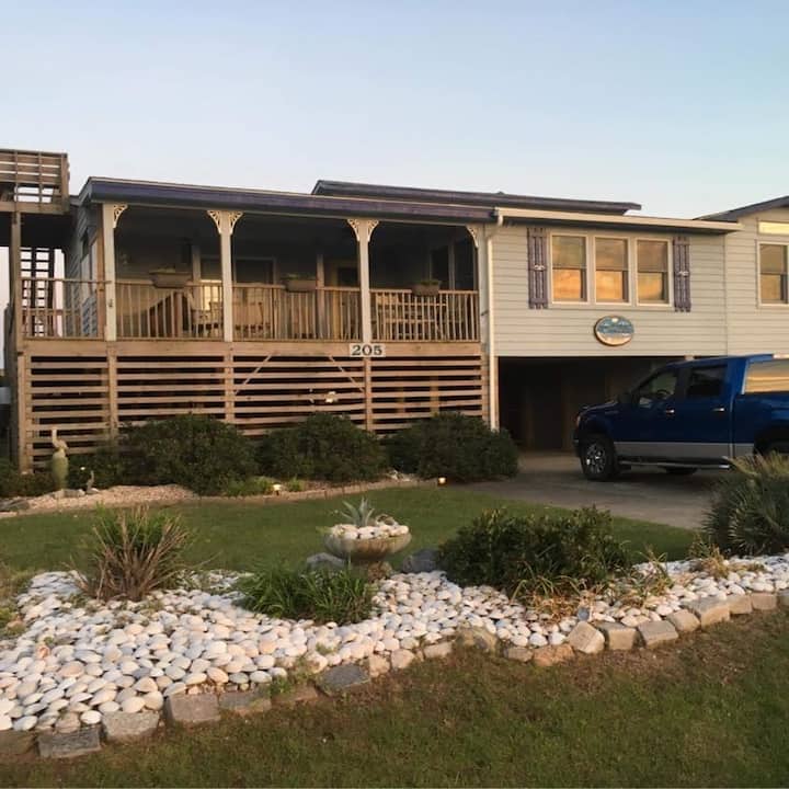 Spacious 4 Bedroom Home 1 Block From Ocean - Kill Devil Hills, NC