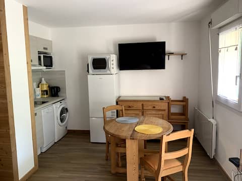 Airbnb performant: The BOUDU Studio Thermal Baths & Les 3 Vallées 100m à Brides Les Bains