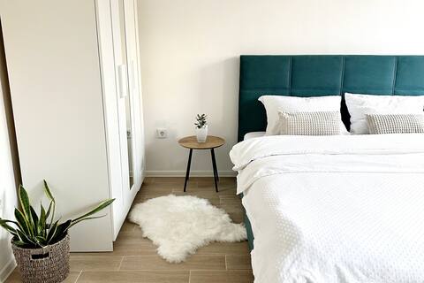 Joyful Old Town Apartment
