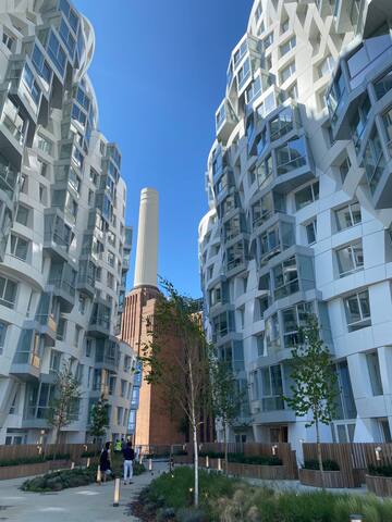 Fabulous 2BD Flat Prime Zone1 River gallery image 5