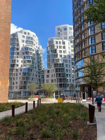 Fabulous 2BD Flat Prime Zone1 River gallery image 3