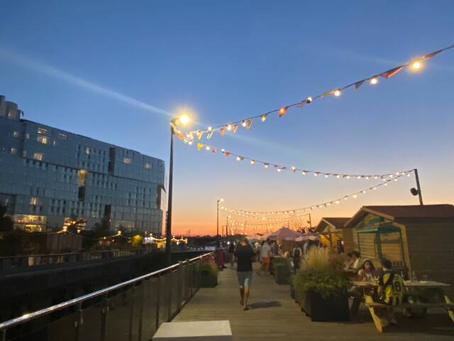 Fabulous 2BD Flat Prime Zone1 River gallery image 4