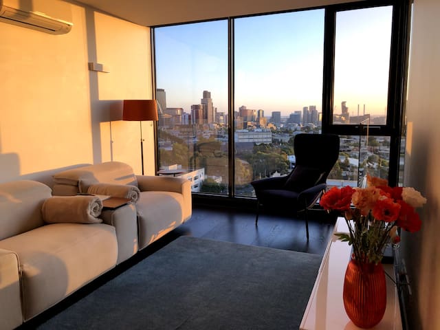 Luxury, pool, spa, views, carpark-2B