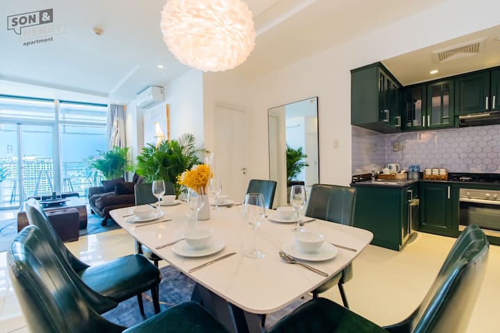 Son & Henry Apartment managed Airbnb listing 1