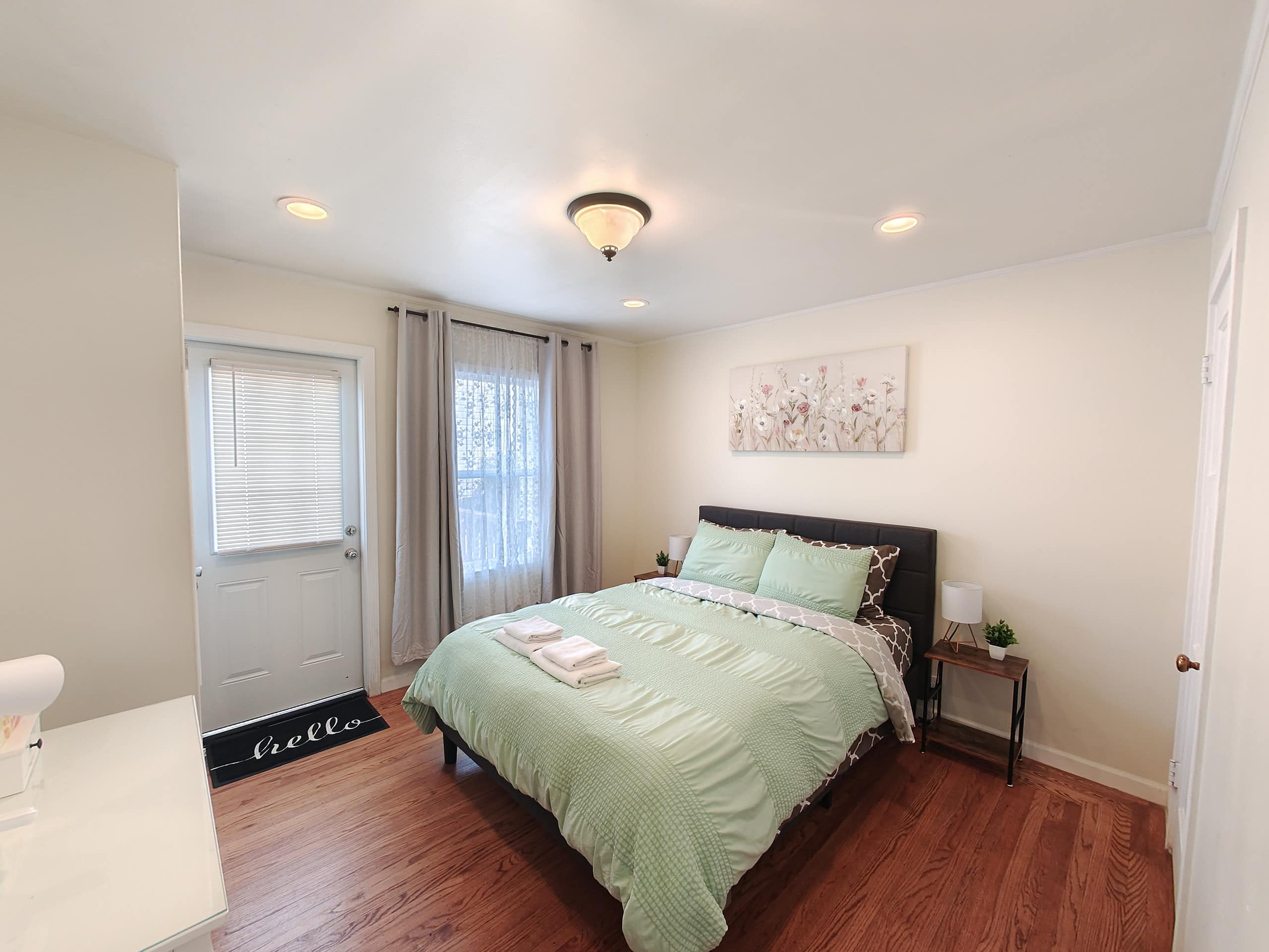 Home in San Francisco · ★4.74 · 3 bedrooms · 4 beds · 2 baths - Image 3