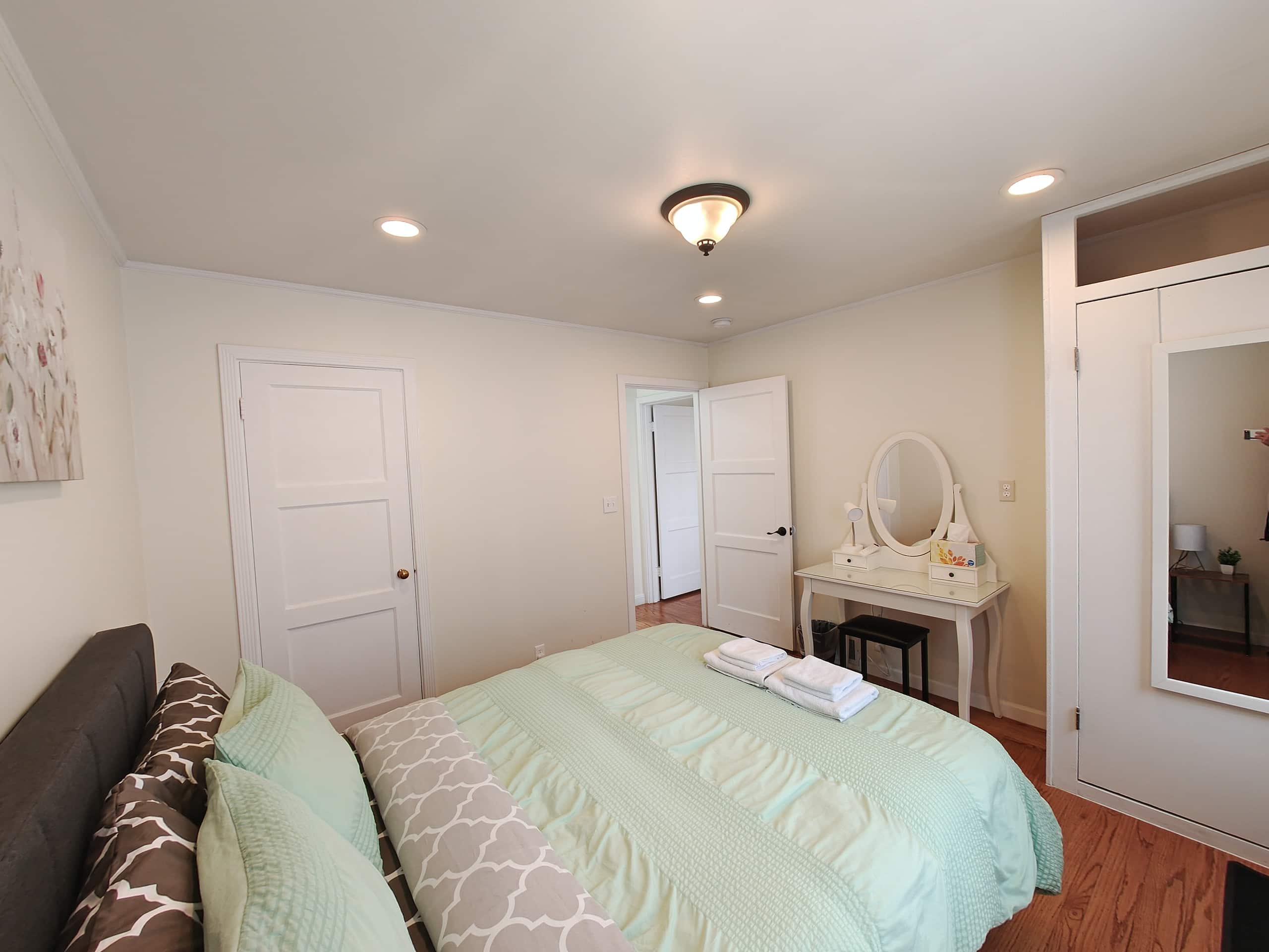 Home in San Francisco · ★4.74 · 3 bedrooms · 4 beds · 2 baths - Image 17