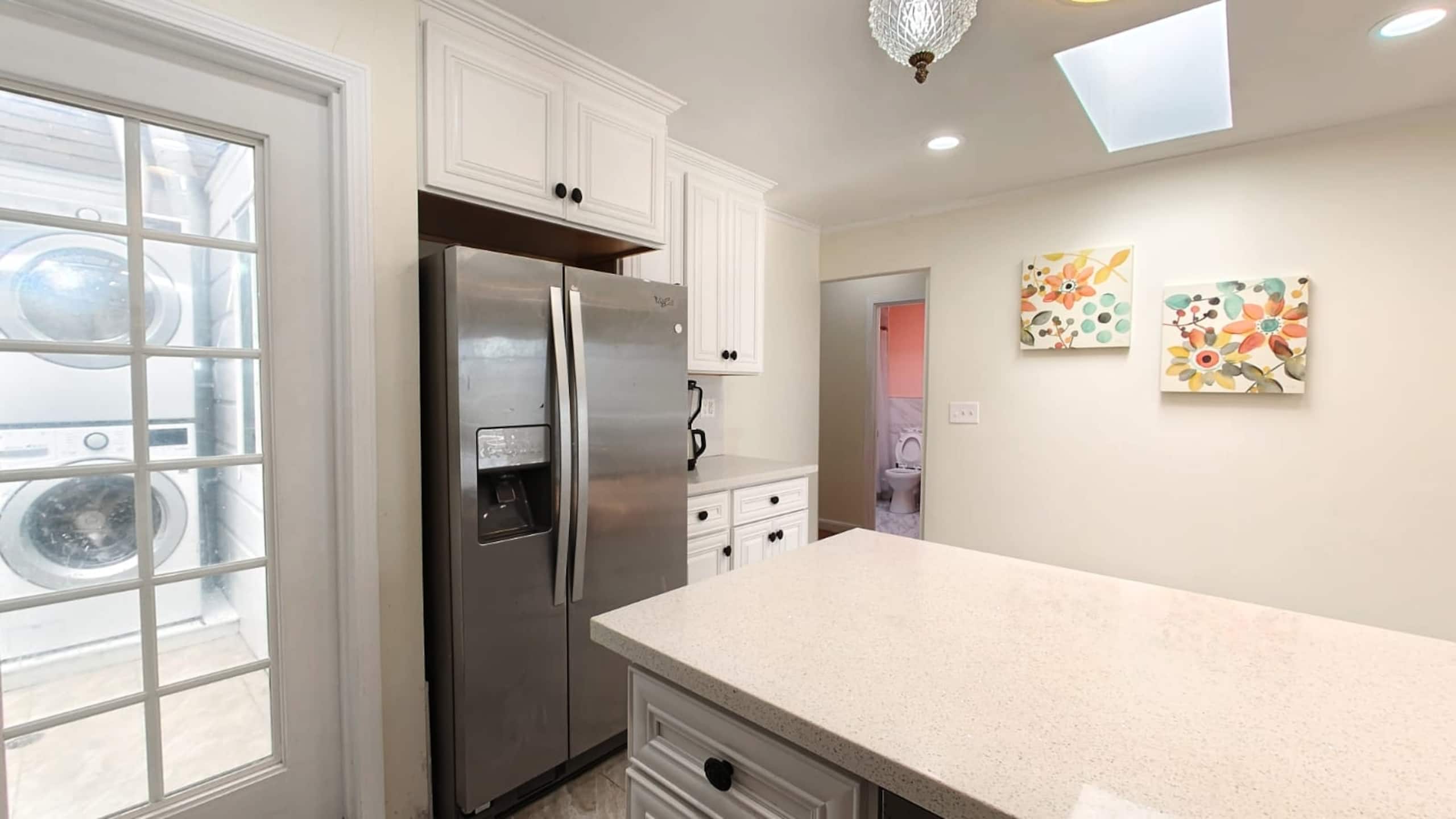 Home in San Francisco · ★4.74 · 3 bedrooms · 4 beds · 2 baths - Image 12