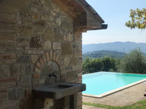 Lovely stone house, infinity pool