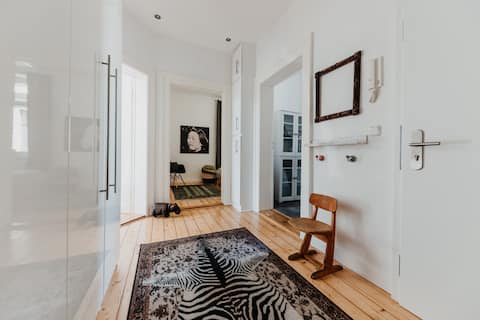 Beautiful, centrally located apartment with balcony