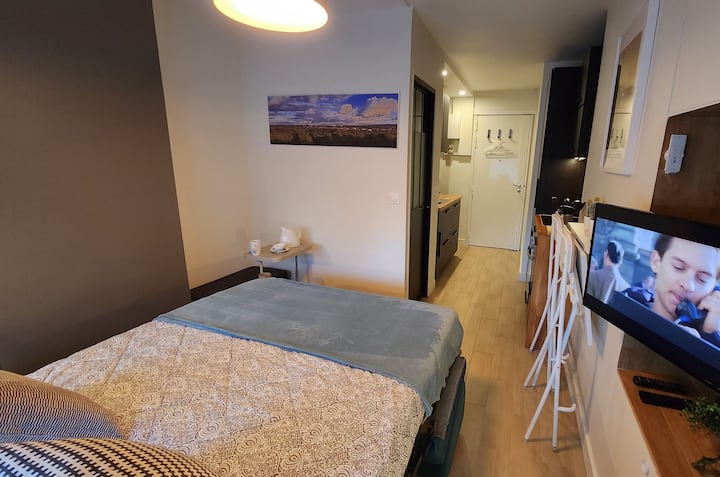 Ambienti i dhomës së gjumit