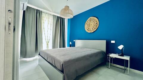 Sealands 50 meters from the sandy beach with wifi