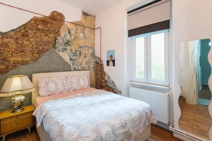 غرفة النوم 2