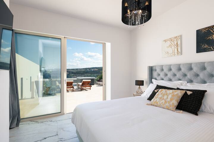 Rethymnian Gem Luxury Villa gallery image 4