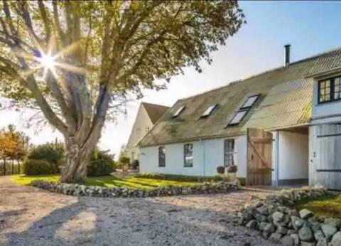 Exclusive Guest Home