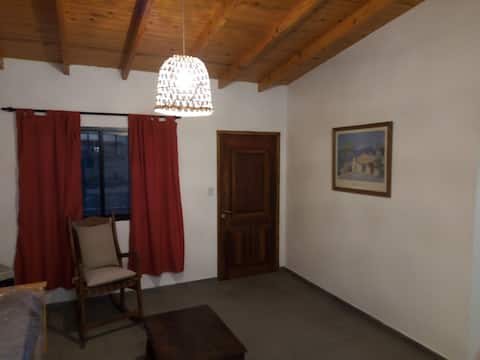 Anuncio de Airbnb popular: Beautiful Quinta, very quiet, Alejandro Petion. en Partido De Cañuelas