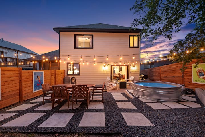 Up to 16- Main+Guest home+Gameroom+POOL+Yard+Grill