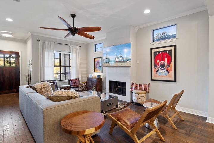 Up to 16- Main+Guest home+Gameroom+POOL+Yard+Grill gallery image 5