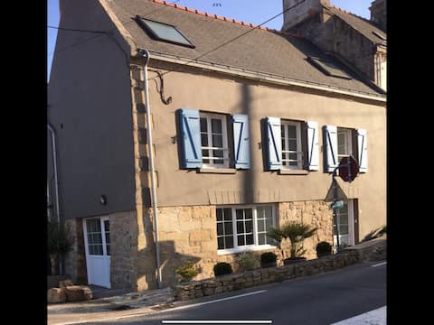 Top Airbnb: Townhouse 300 m from the sea à Plouhinec