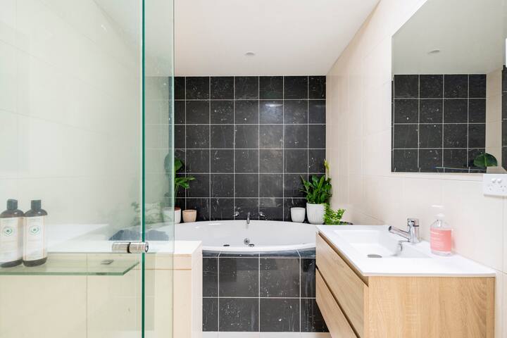 Inner City Warehouse Conversion gallery image 3