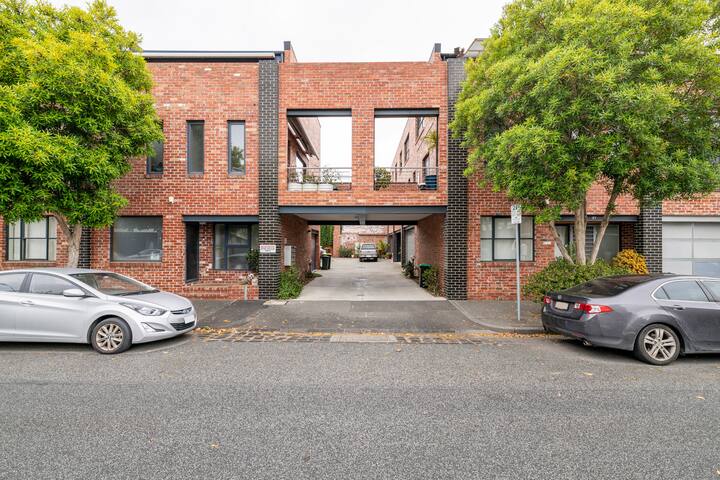 Inner City Warehouse Conversion gallery image 5