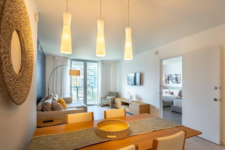 2BR Amazing SouthBayView Condo with Kitchen gallery image 5