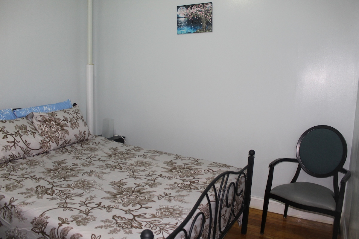 2do dormitorio con cama queen size