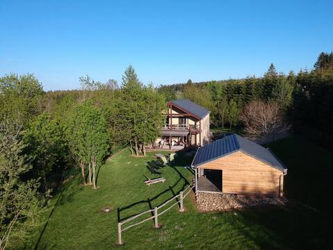 Luxurious chalet with bar near Baraque de Fraiture