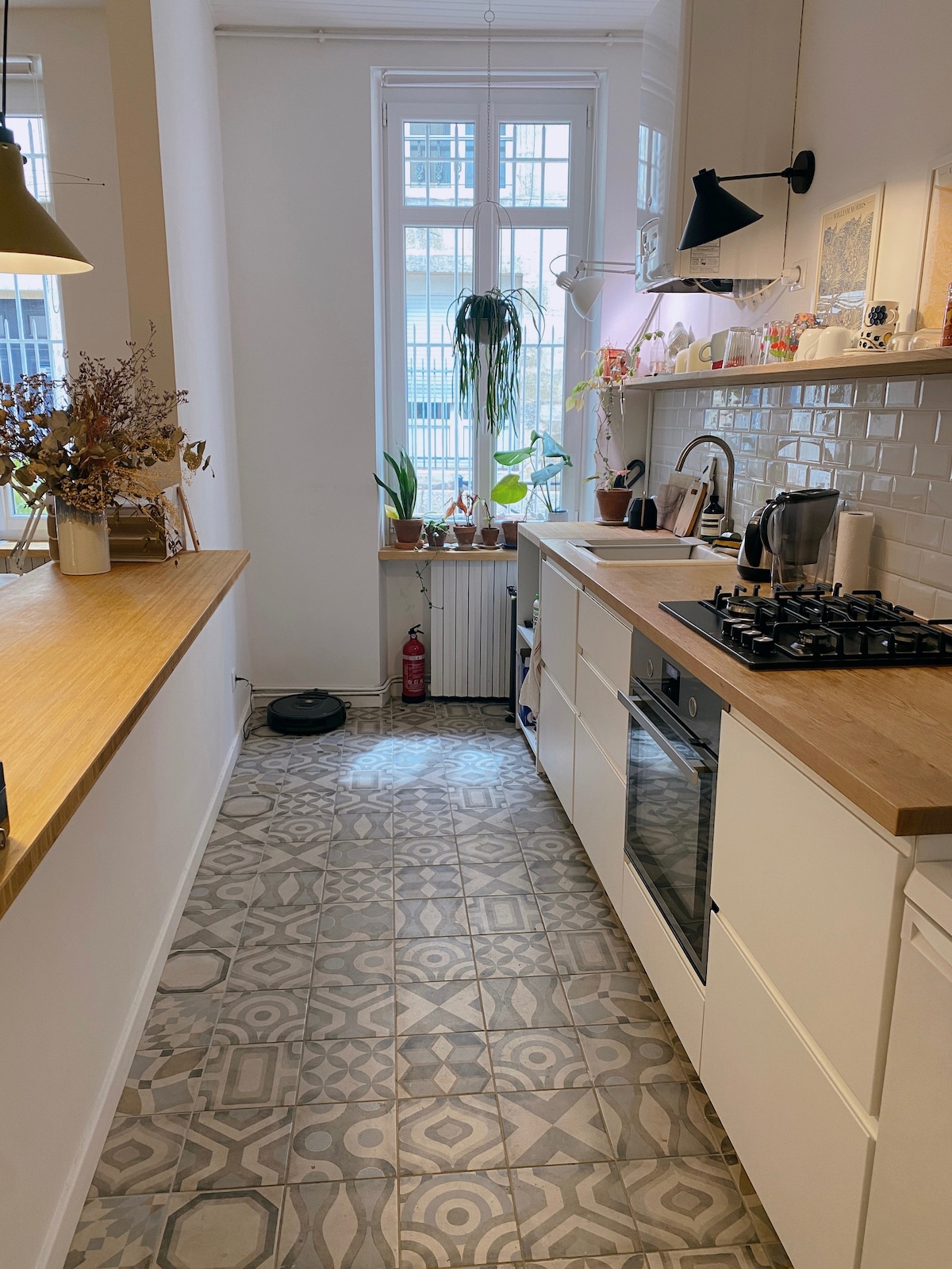 Top Airbnb: Entire cozy apartment in trendy Chartrons à Chartrons Grand Parc Jardin Public