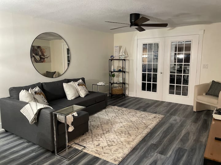 Lakefront 2br • Perfect For Img & Long Stays - Anna Maria Island, FL