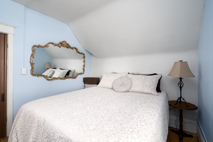 第4个卧室（额外房间）位于第二个卧室内。 他们共用走廊的入口。 