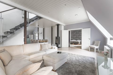 Top Airbnb: Napoli Residence 169m2 in Keskustan Suuralue