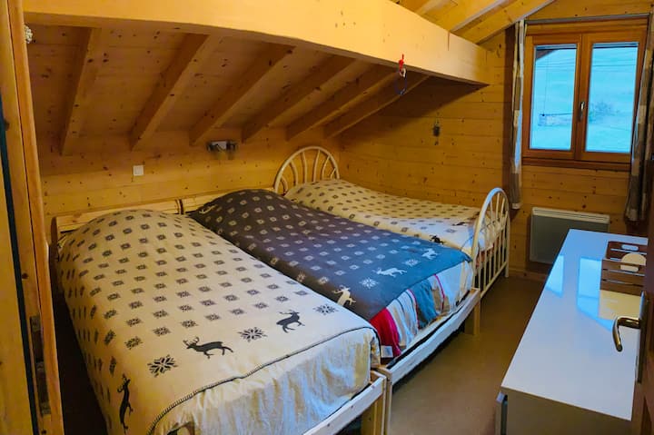 spavaća soba: 3 kreveta za jednu osobu