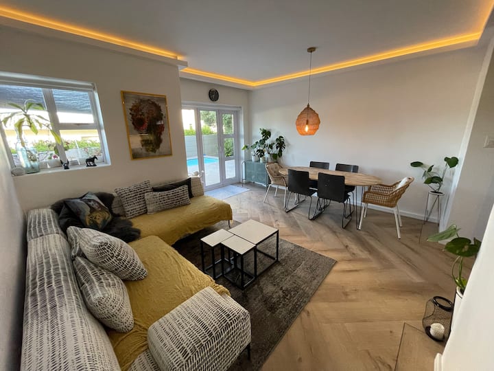 Quiet 2 Bdrm 2 Bthrm High End Apartment With Pool - キャンプス・ベイ
