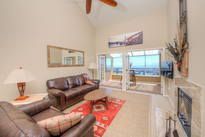 Penthouse With Sf Nightlights, Easy Access & Gym! - Tiburon, CA