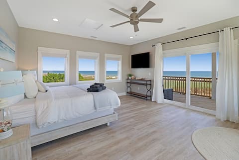 Beachfront w/ Private, Heated Pool!