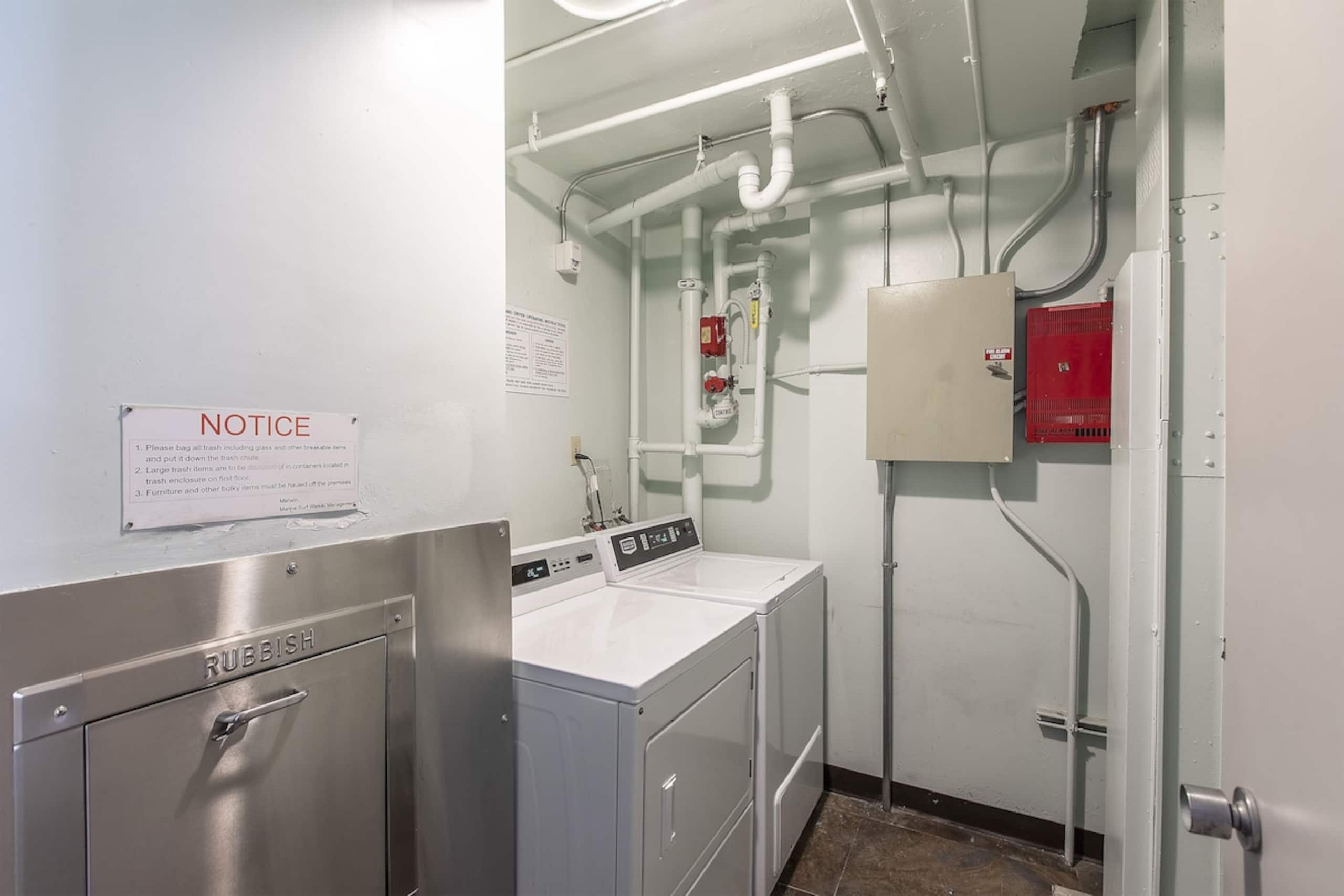 Free Parking! Cozy Island Studio-Central Waikiki! - Image 4