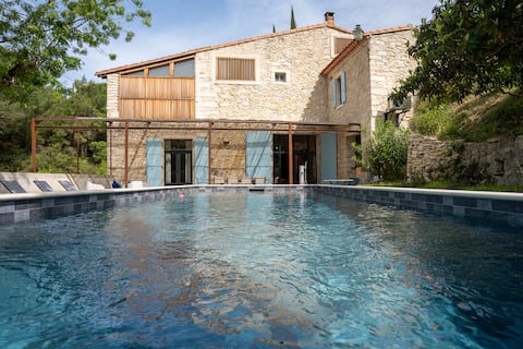 Full Nature Lodge with Private Pool and Jacuzzi