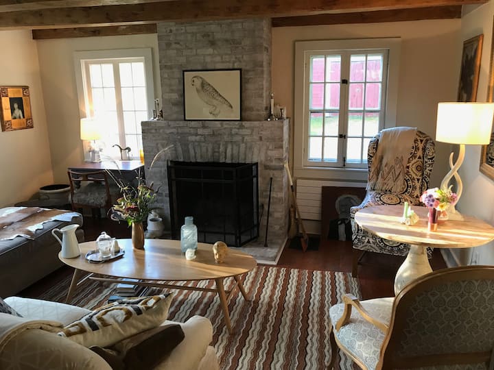 Lovely 1790 Hudson Valley Farmhouse With Pool - Nassau, NY